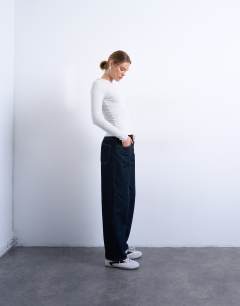 Model wearing Premium rib long sleeve top in grey marl