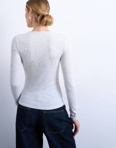 Model wearing Premium rib long sleeve top in grey marl
