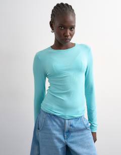 Model wearing Premium rib long sleeve top in light green