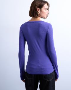 Model wearing Premium rib long sleeve wide scoop neck top in purple