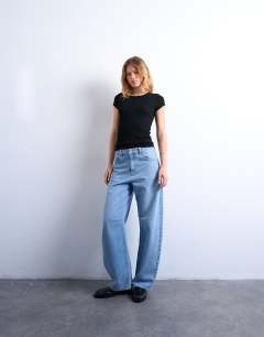 Model wearing Premium rib short sleeve tee in black