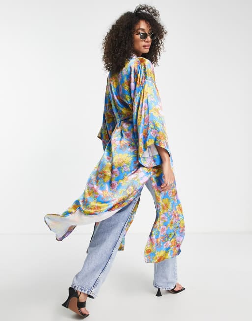Topshop Premium - Robe kimono mi-longue à fleurs - Bleu  , 2 de 4