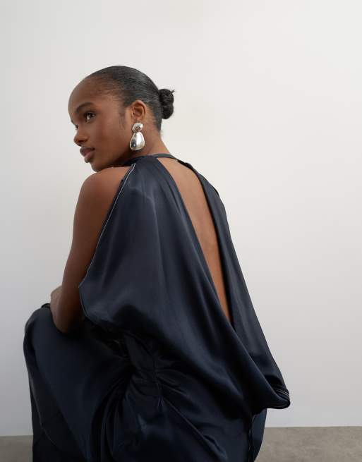 Topshop premium satin-maxiklänning i viskos med råa sömdetaljer i marinblått med ecrufärgade stickningar, 2 av 4