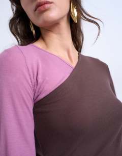 Model wearing Premium sheer rib v-neck double layer long sleeve top in pink and chocolate
