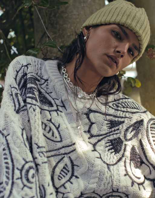 Topshop – Premium – Svartvit, broderad, kabelstickad tröja i oversize med tofsar, 3 av 4