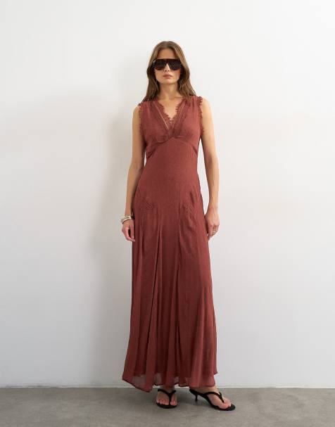 Topshop premium viscose jurk met kanten inzet en pintucks maxi tea dress in roest - view 1