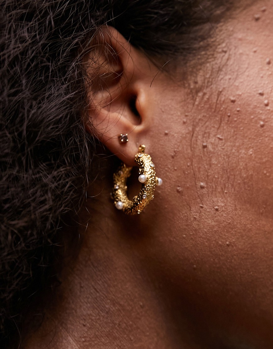 Topshop Prim stainless steel hoop earrings with pearls in gold