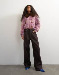 Model wearing Printed fur collar jacket in pink