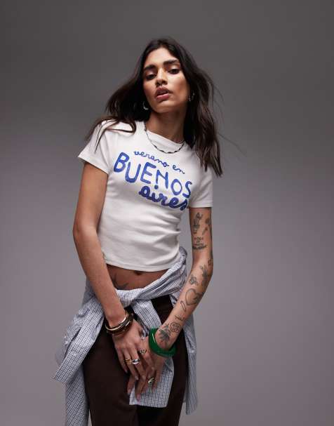 Topshop – Przylegający i krótki T-shirt z napisem „Buenos Aires” w kolorze kości słoniowej - view 1