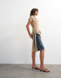 Model wearing Puff sleeve organza ruffle detail top in mink