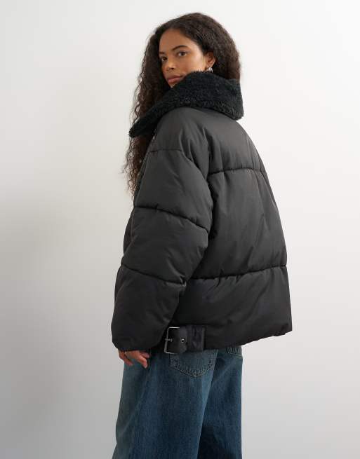 Topshop Puffer mit abnehmbarem Borg-Kragen in Schwarz, 2 von 4