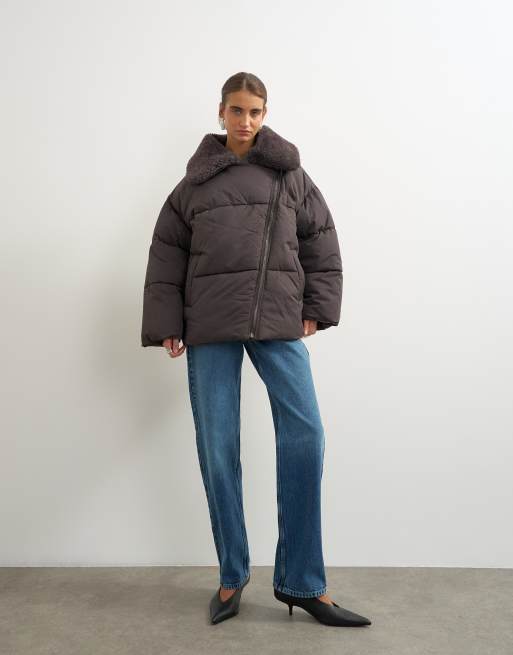 Topshop pufferjacka med avtagbar teddykrage i chokladbrun, 2 av 4