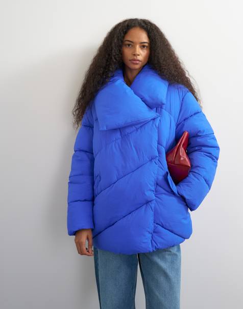 Topshop pufferjacka med ståkrage och mellankort längd i blått - view 1