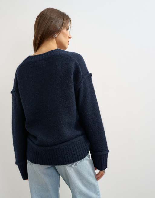 Topshop pull en maille col V ample avec détail de couture roulottée et laine, bleu nuit, 4 de 4