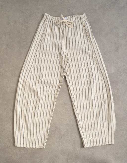Topshop pull on barrel jean in ecru stripe, 6 of 7