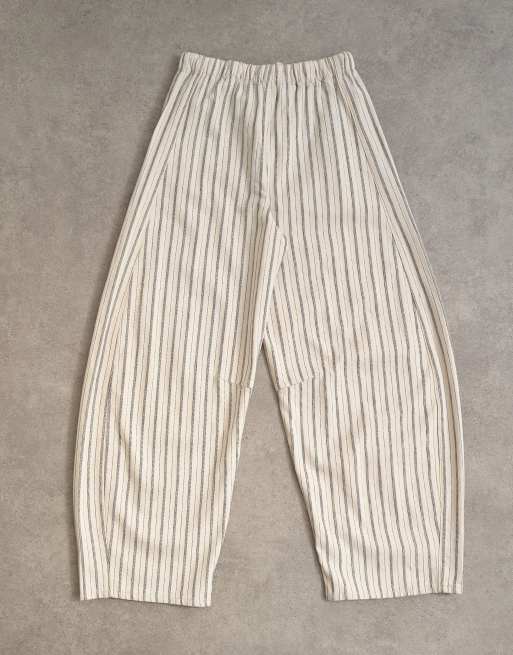 Topshop pull on barrel jean in ecru stripe, 7 of 7