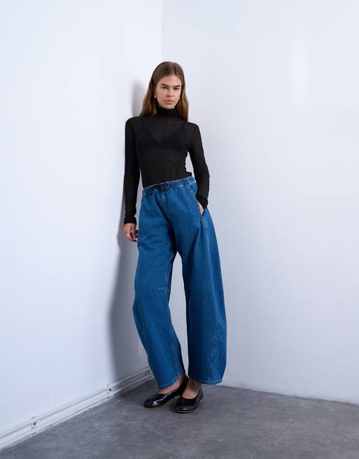 Topshop pull on barrel leg jeans in mid blue, 3 of 5