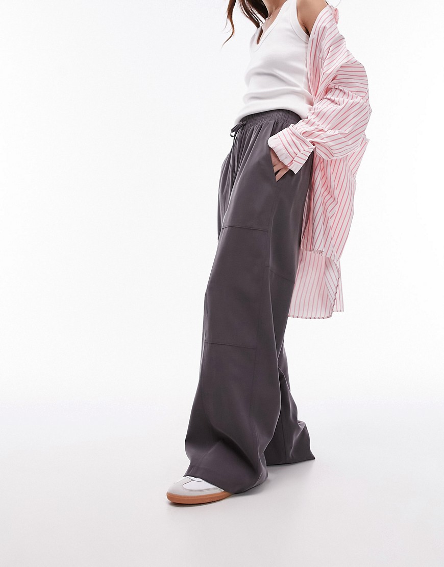 pull on wide leg pants in charcoal-Gray