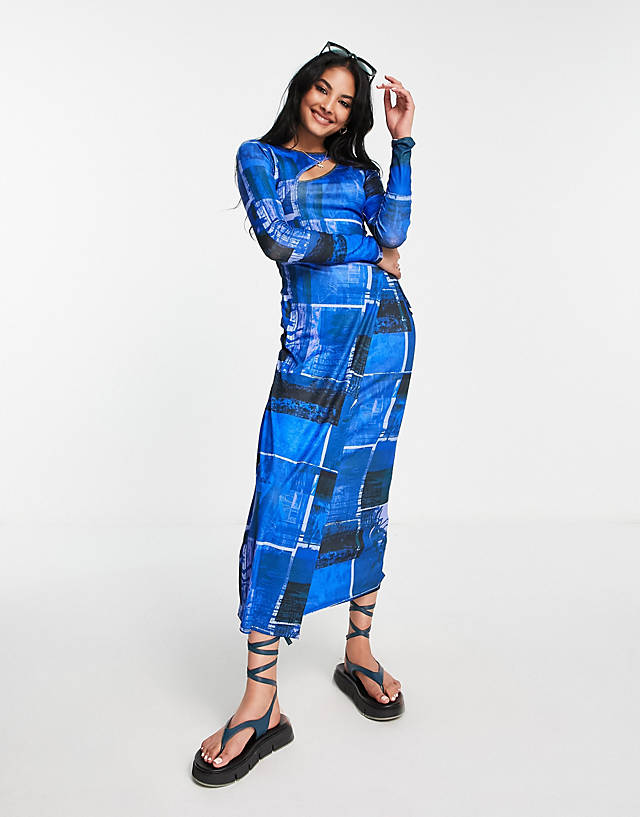 Topshop - ranch print cut out jersey midi dress in blue