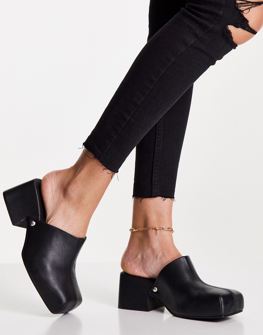 Topshop Raven Leather Clog Mules in Black