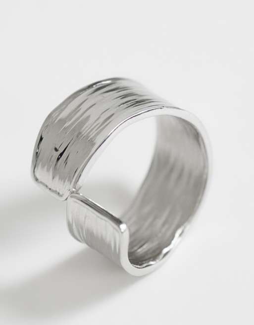 Topshop – Rebecca – Wasserfester Ring in Silberoptik mit gehämmertem Design, 3 von 3