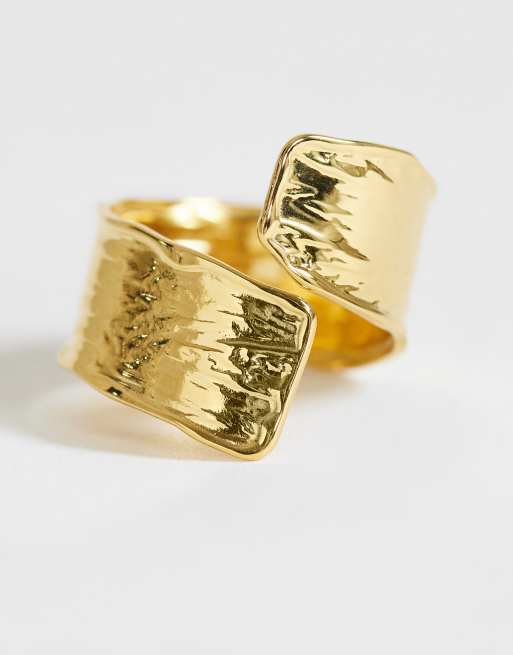 Topshop Rebecca waterproof hammered ring in gold, 2 of 3