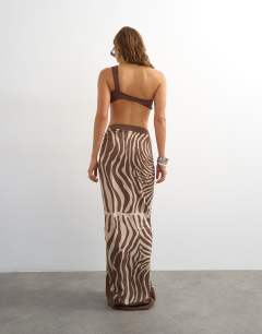 Model wearing Rectangle sarong in zebra spine