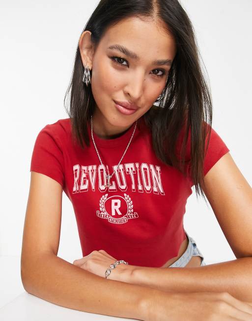 Topshop – Revolution – Röd t-shirt i collegestil