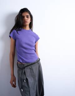 Rib fitted curve hem tee in purple