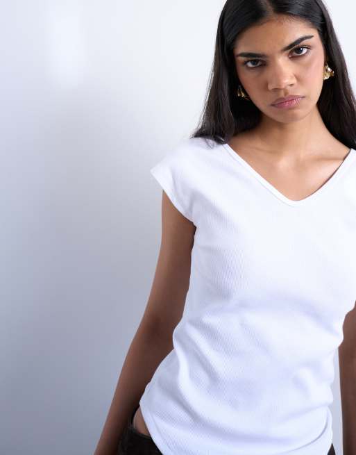 Topshop rib fitted V-neck curved hem tee in white