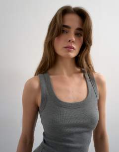 Model wearing Rib scoop neck vest in grey marl