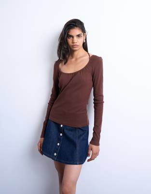 Topshop Women's Brown Rib Scoop Tie Neck Long Sleeve Top In Chocolate