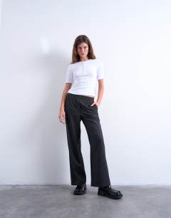 Model wearing Rib short sleeve button down top in white