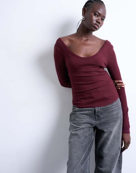 Topshop rib v-neck long sleeve curved hem top in burgundy - view 1