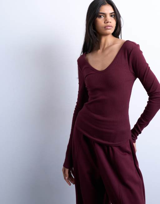 Topshop rib v-neck long sleeve curved hem top in burgundy, 3 of 4