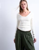 Topshop rib v-neck long sleeve curved hem top in ecru