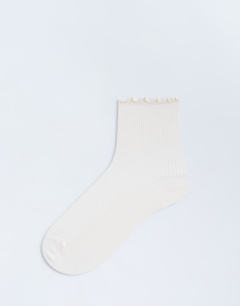 Ribbed frill socks in buttermilk