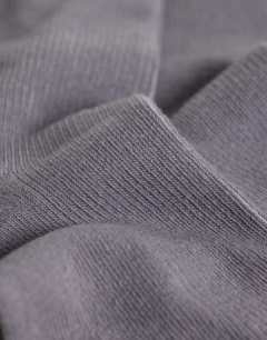 Model wearing Ribbed frill socks in grey