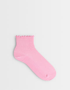 Ribbed frill socks in pink