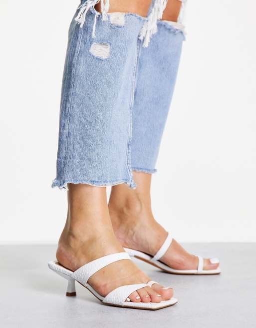 Topshop – Ringo – Mittelhohe Pantoletten aus Leder in Weiß