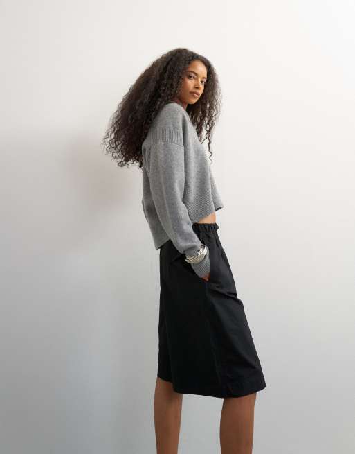 Topshop ripstop shorts with toggle detail in black, 2 of 5