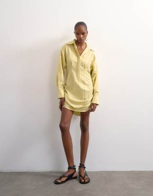 Robe chemise courte avec jupe froncée - Jaune 44