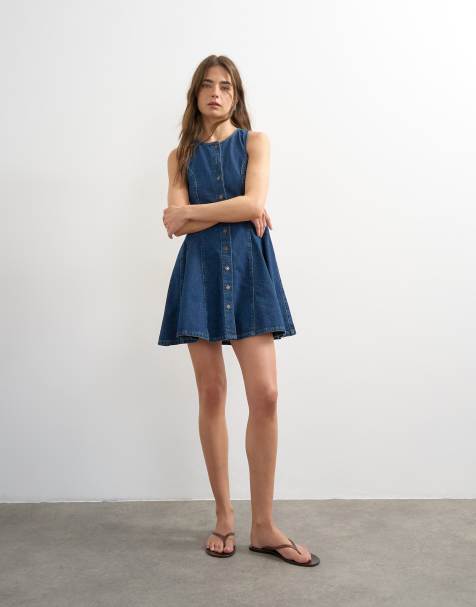 Topshop - Robe courte en jean à surpiqûres et godets - Bleu intense - view 1
