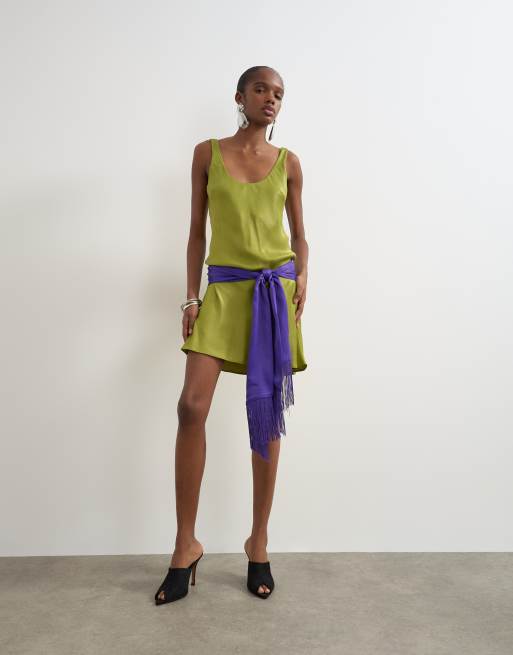Topshop robe courte en satin à col rond dégagé, taille basse et lien à franges, vert et violet, 2 de 4