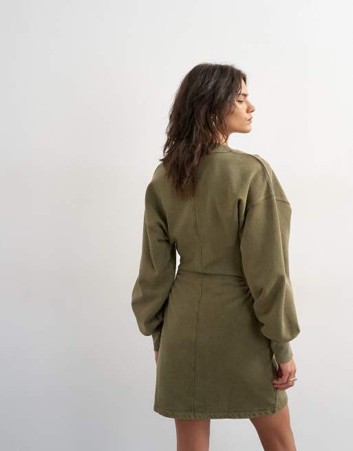 Topshop - Robe courte molletonnée à col V et taille cintrée - Kaki, 3 de 4