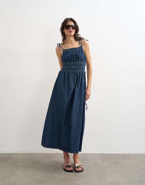 Topshop - Robe froncée longue en jean avec bretelles fines - Bleu moyen - view 1