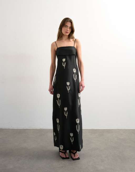 Topshop - Robe longue avec fleurs brodées et buste à revers - Noir, 4 de 4