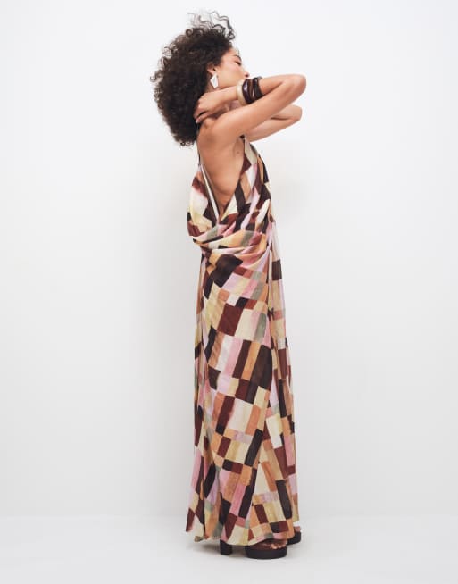 Topshop - Robe longue bouffante à imprimé mosaïque à perles au dos, 3 de 7