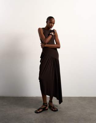 Topshop - Robe longue drapée en viscose à ourlet bouffant - Chocolat-Brown