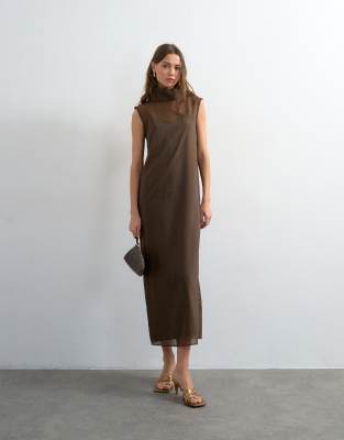 Topshop - Robe longue en organza transparent avec col cheminée - Chocolat-Noir